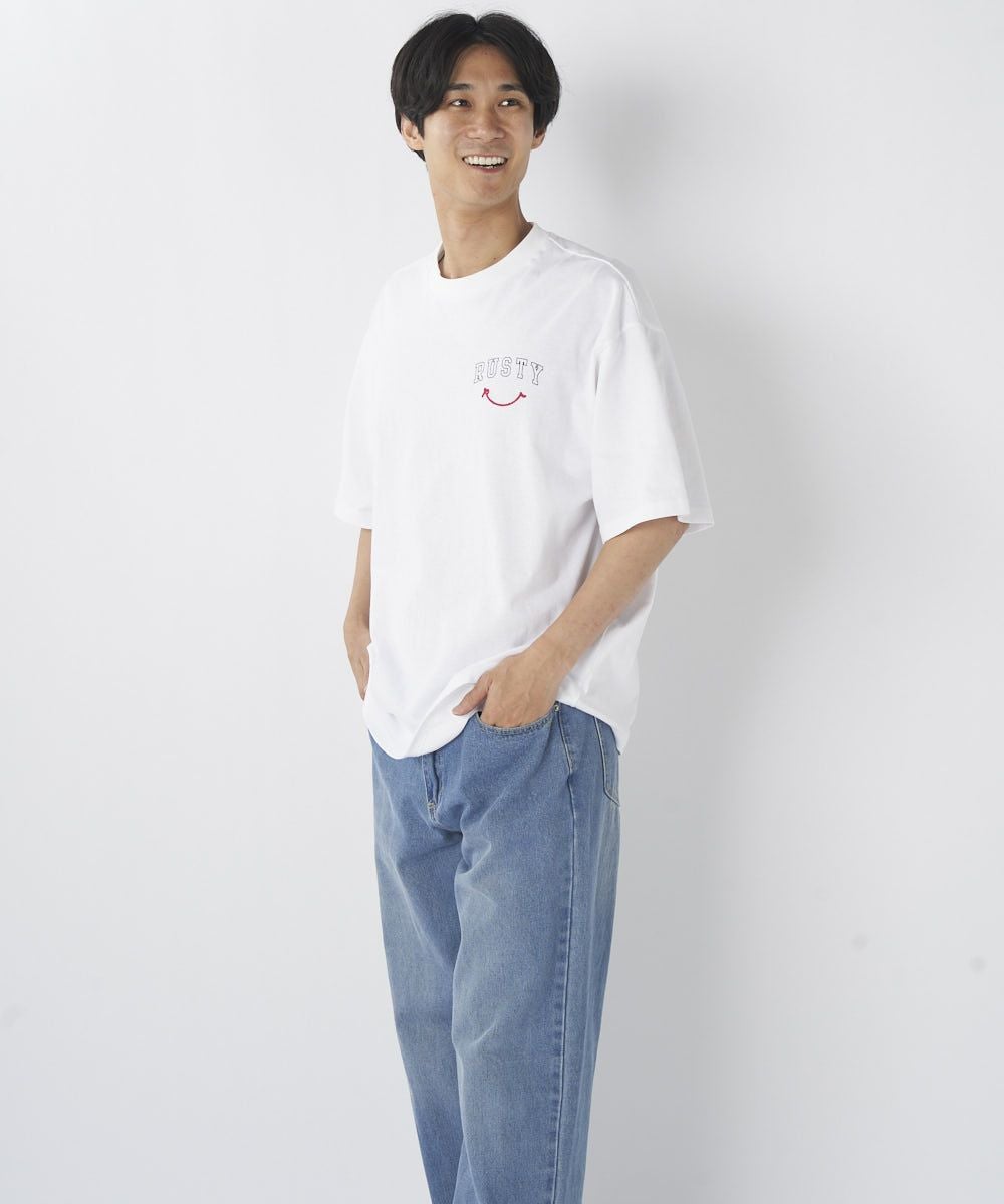 RUSTYメンズ ニコちゃん バックロゴ相良刺繍グラフィックTシャツ