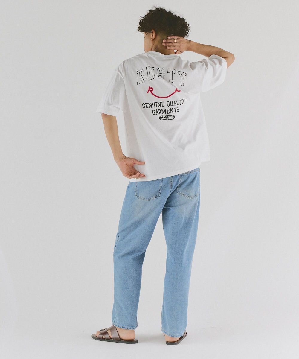 RUSTYメンズ ニコちゃん バックロゴ相良刺繍グラフィックTシャツ